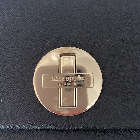 Small kate spade crossbody - Picture 2 of 4